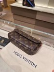 LV/Louis Vuitton ivy woc vintage chain women's bag