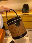 Louis Vuitton Messenger Bag M43986